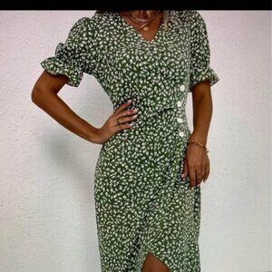 Ladies size XL Green & white dress